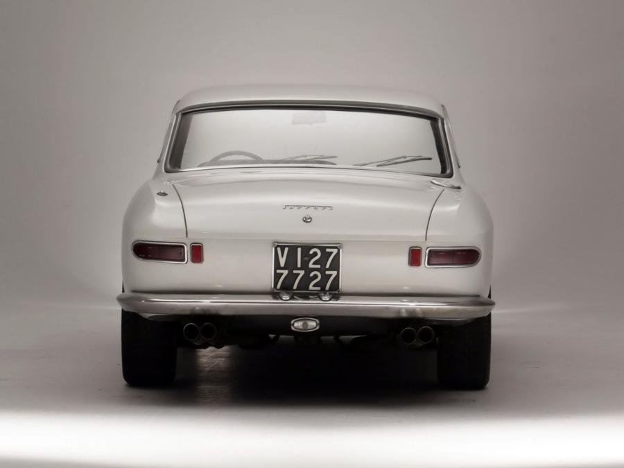  Ferrari 330 GT 2+2 (Series I) 1964 года  (фото 37 из 44)